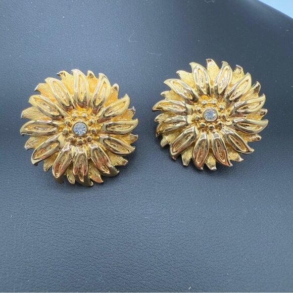 Joan Rivers Gold Plated Sunflower Clip On Earrings - Picture 7 of 10